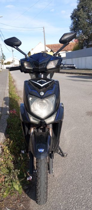 Vendo uma moto elétrica
