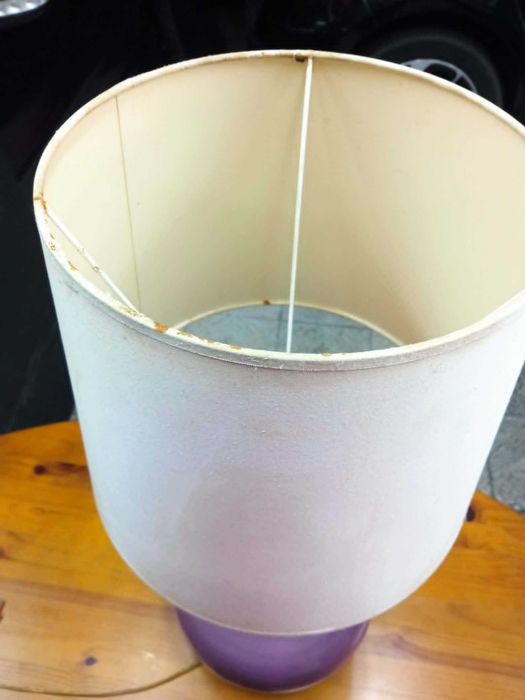 candeeiro de mesa em louça