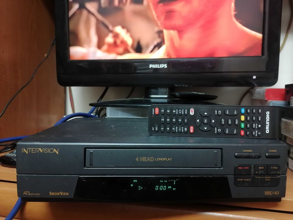 Magnetowid VHS Intervision V4096 (orion) pilot