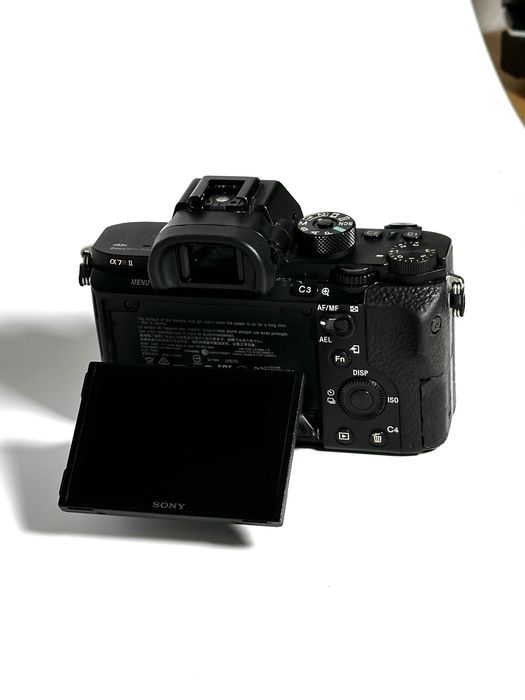 Sony Alpha A7R II - Câmara Mirrorless Full-Frame 42,4 MP