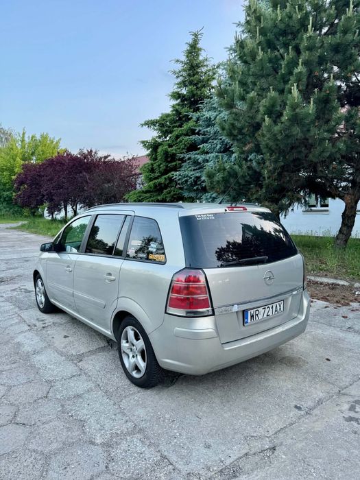 Opel zafira B 2007r.