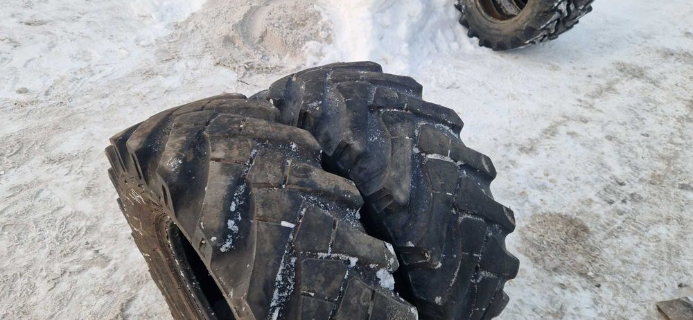 11.5/80-15.3, 295/80-15.3 BKT Cultor