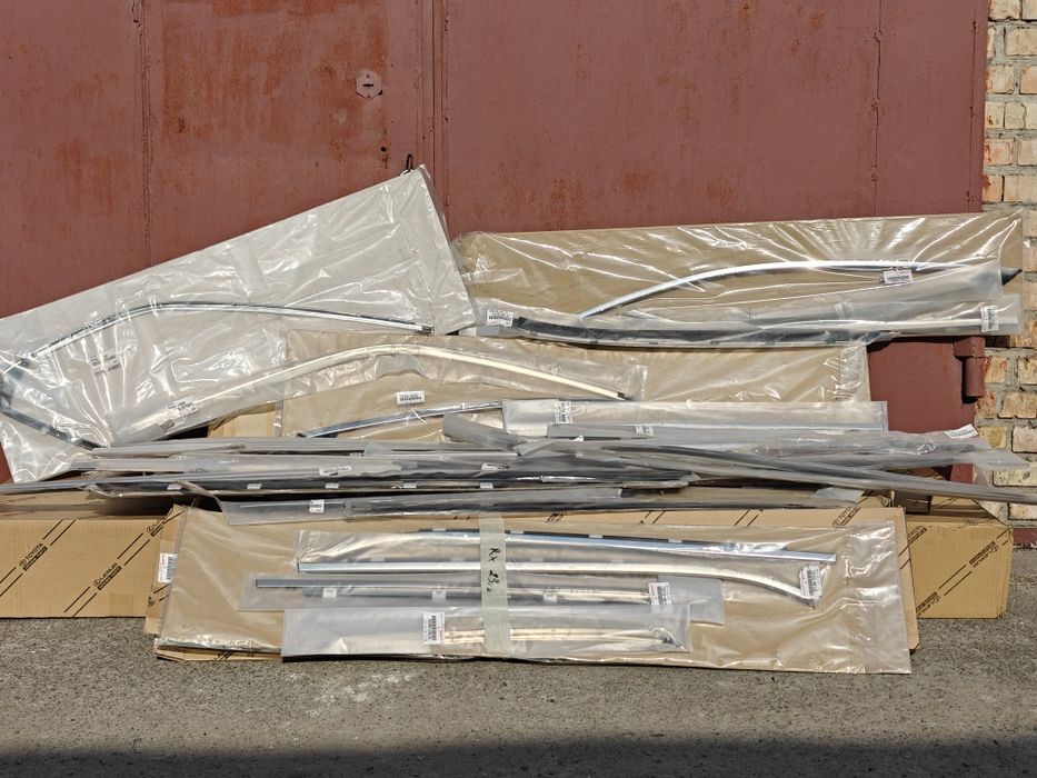 Хром дверей  Toyota, Lexus.