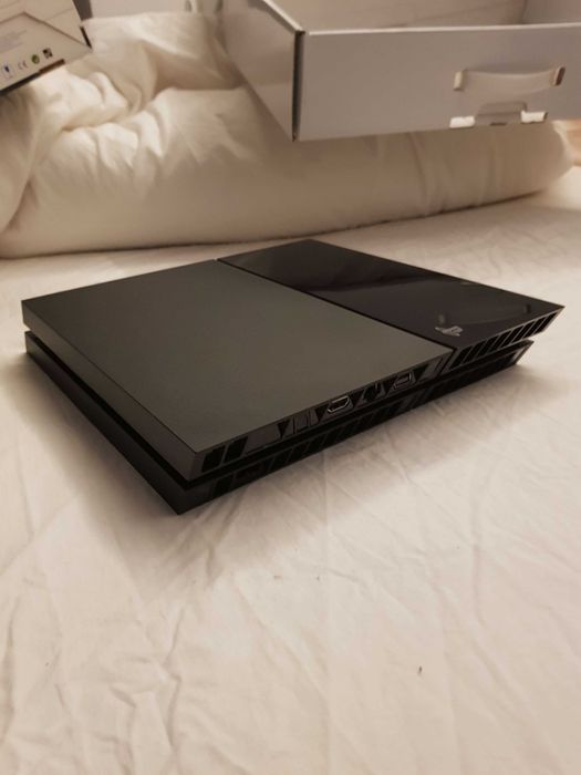 Konsola Playstation 4 + Dysk zewnętrzny