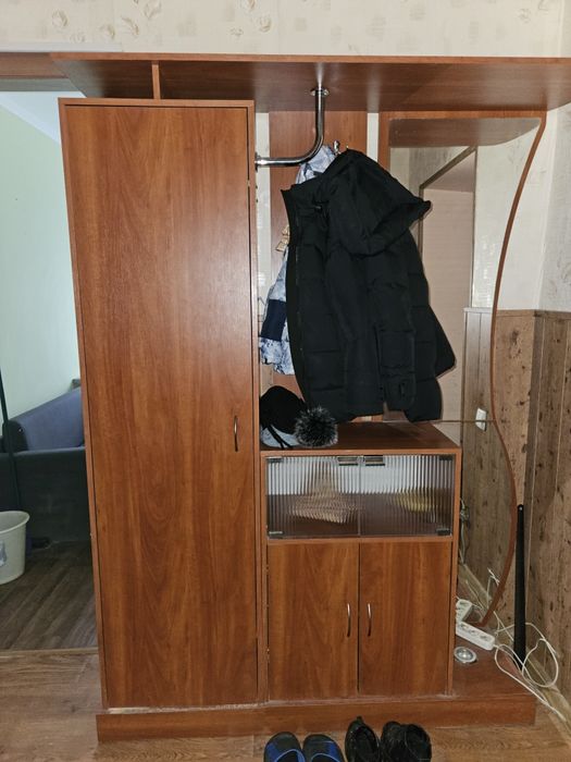 Продам прихожку б/в