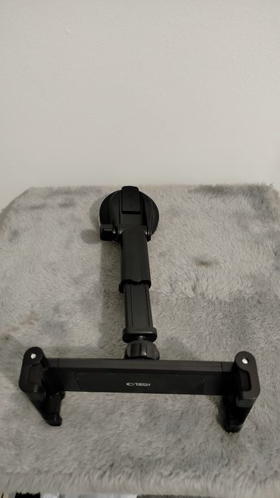 Uchwyt samochodowy na tablet TECH – regulowany – na szybę/kokpit