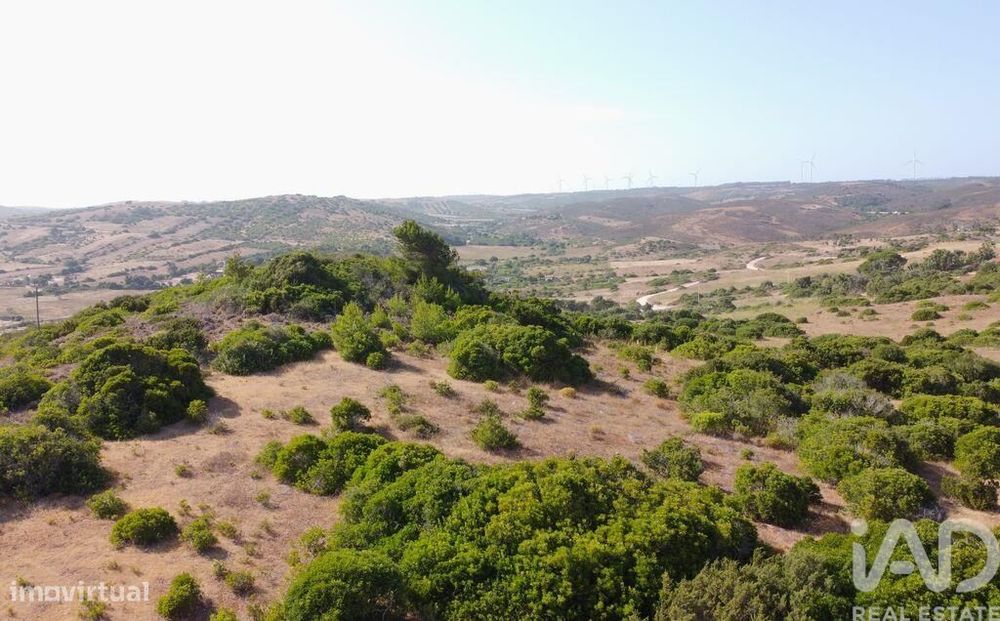 Terreno em Budens de 4320,00 m2