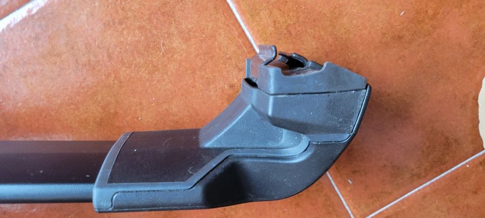 Barras Thule wingabar edge black BMW
