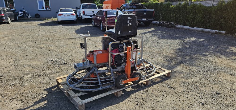 Zacieraczka samojezdna Zacieraczka dwutalerzowa B-MAC BM955-2S barikel