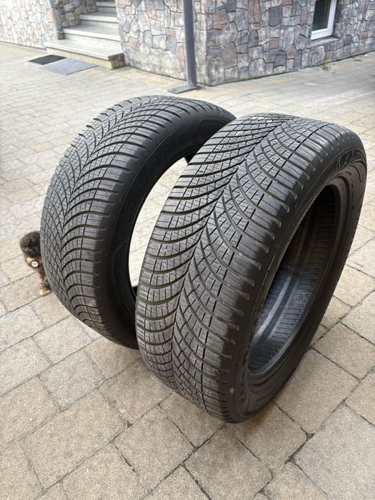 Good Year 215/55R17