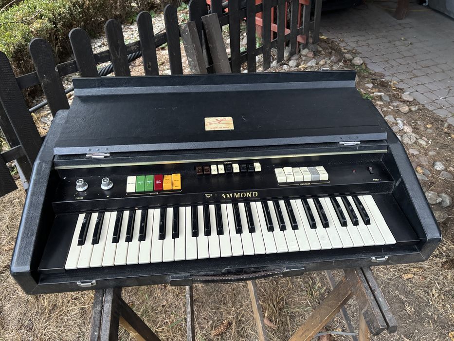 Przenośne organy Hammond, produkcji japońskiej (Nihon Hammond Ltd.)