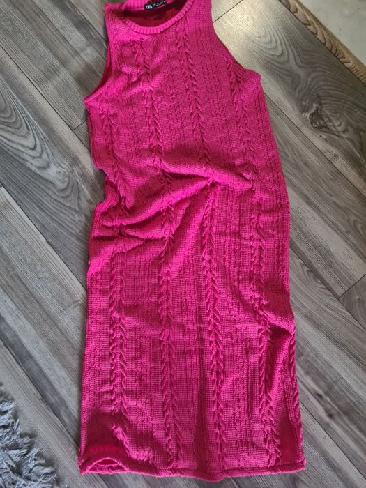 Sukienka ażurowa, nowa, fuksja