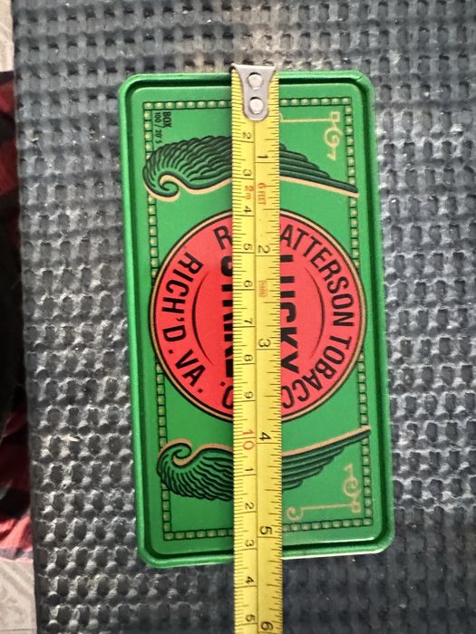 Caixa de Tabaco Lucky  Strike