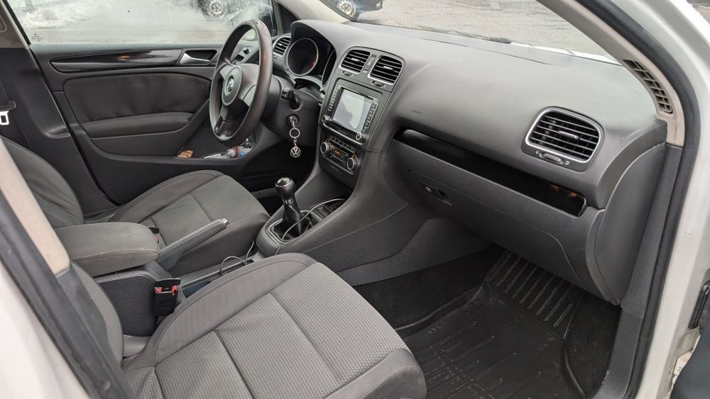 Продам  Фольксваген гольф 6, Volkswagen Golf 6 1.6 mpi