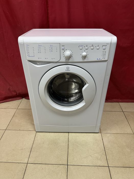 Стиральная машина Indesit IWSB 6105