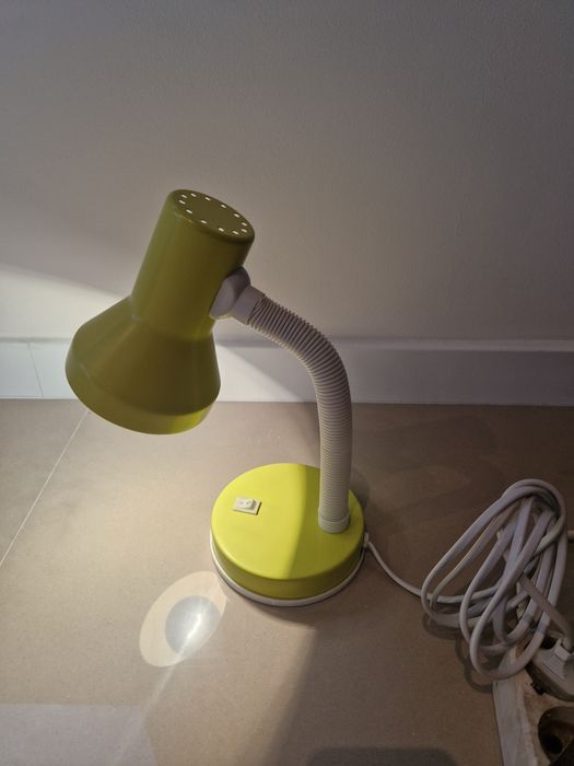 Candeeiro de secretária verde limão