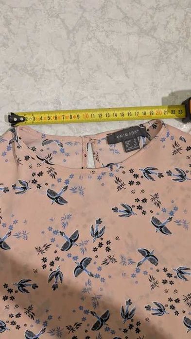 Blusa com pássaros andorinhas azuis larga simples