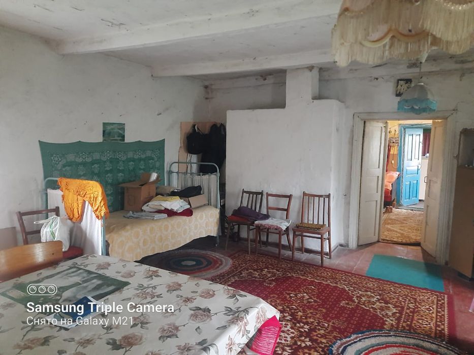 Помешкання в селі Мрин Ніжинського району.