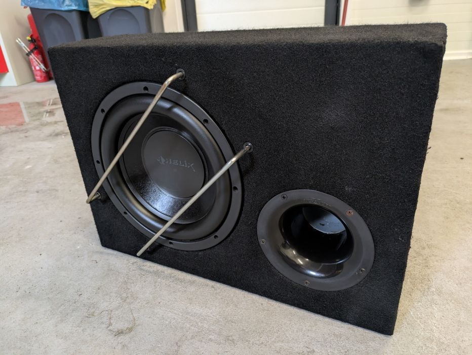 Subwoofer skrzynia Helix P10V