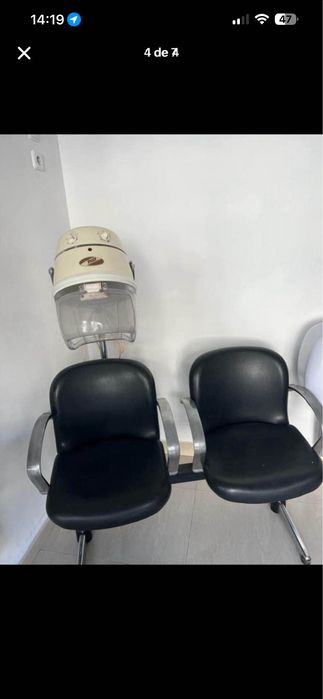Cadeira dupla com secador a funcionar