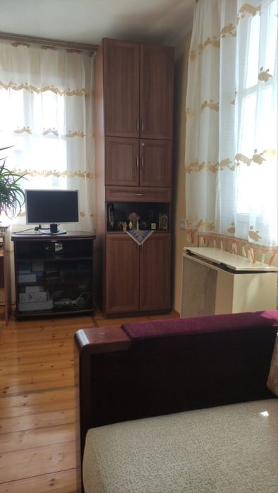 Продаж будинку з сонячними батареями на 30 квт світла