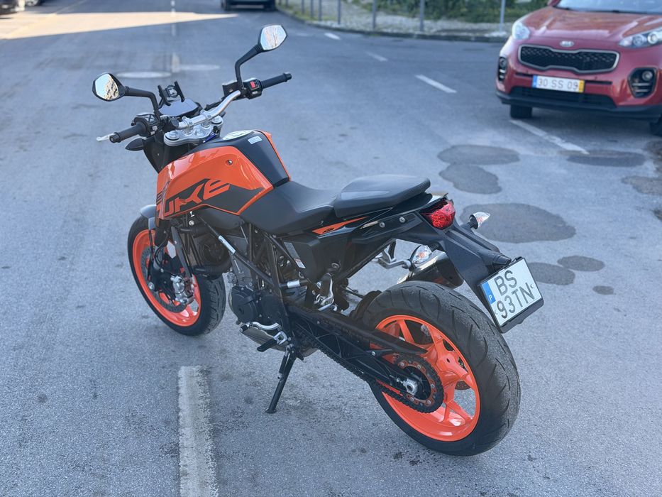 Ktm duke 690 R akrapovic