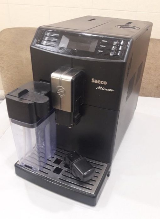 Saeco Minuto с Молочником