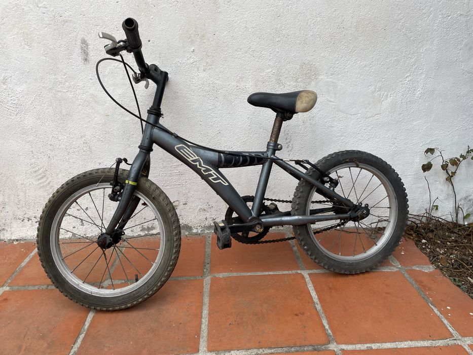 3 Bicicletas uma BMX e 2 de criança.