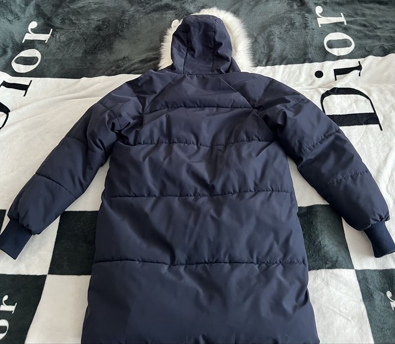 Продам зимову жіночу куртку