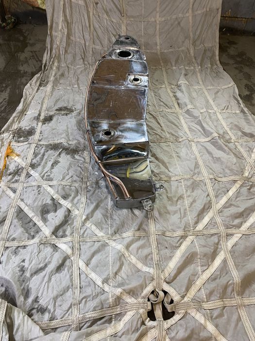 Паливний бак Mitsubishi Pajero lll  vі (топливный)