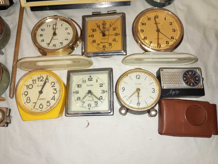 Часы будильник механические настольные советские ссср на запчасти