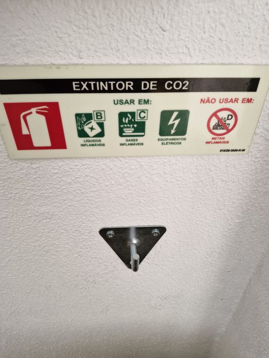 Extintor de CO2 novo