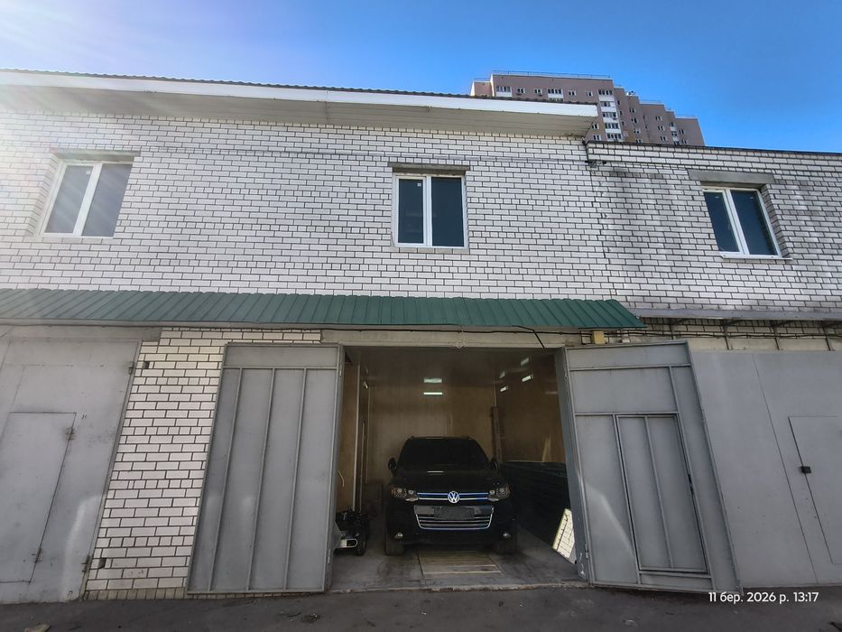 Продам гараж Північ север пивнич 3 поверхи по 5х6  висота 3.05  хозяїн