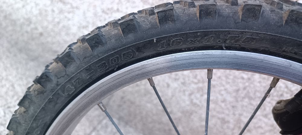 Bicicleta de criança roda 16