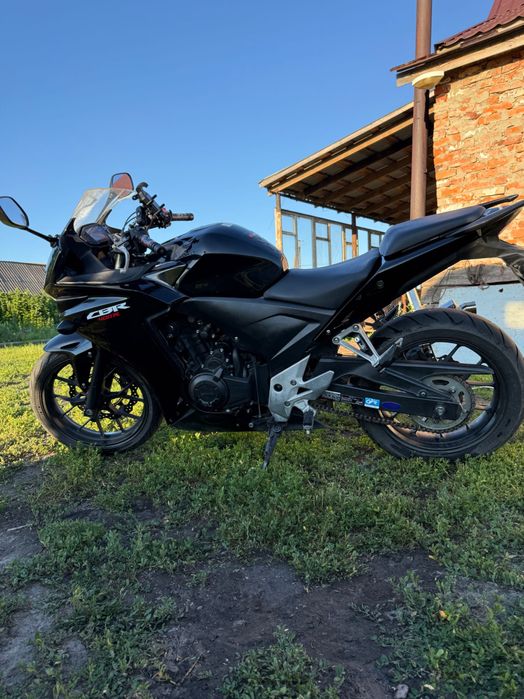 Продам Honda CBR 400 R