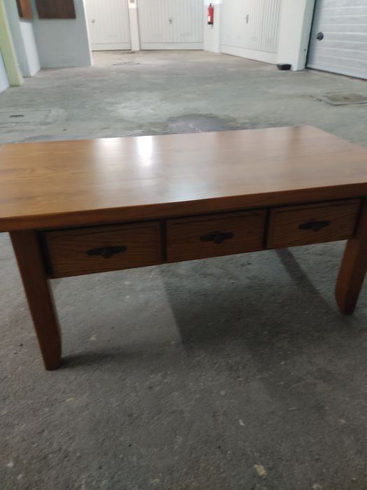 Mesa de centro madeira maciça como nova