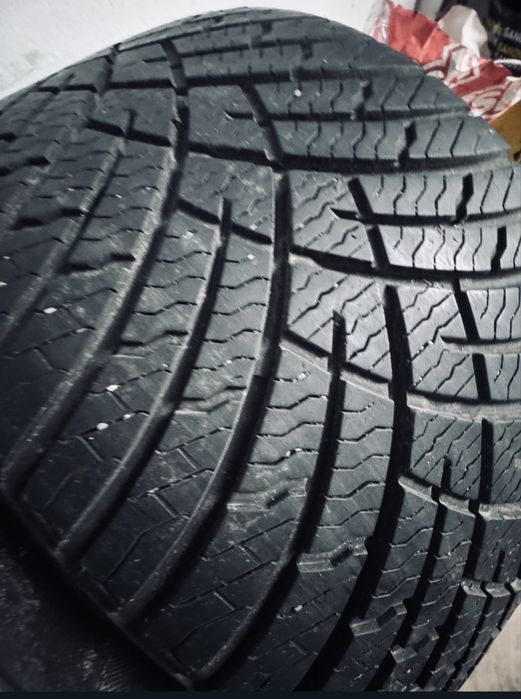 Stan bdb 7,5mm 2022r cena za 4szt Berlin Allseason- 235/35/19