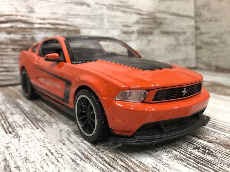 Металева машинка модель Chevrolet Camaro Ford Mustang
