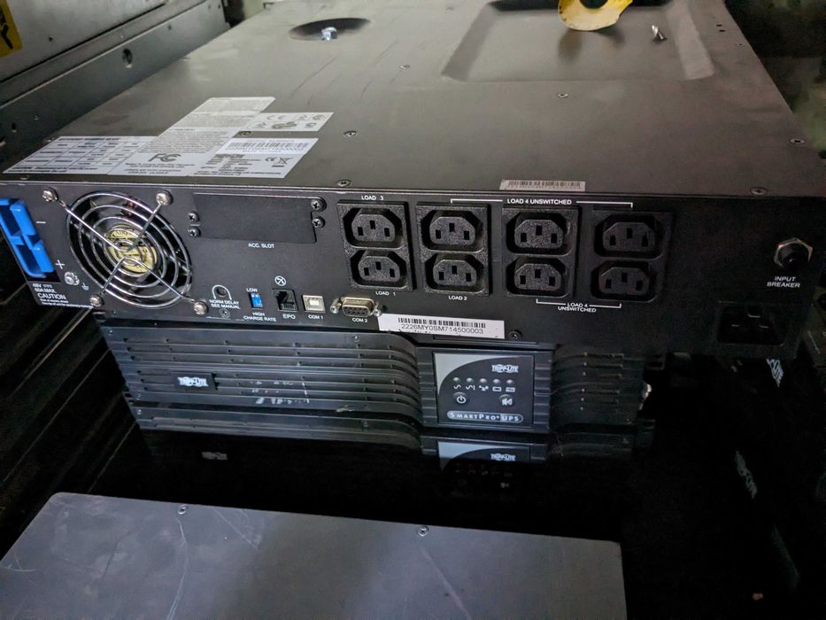 ДБЖ (ИБП) Tripp Lite SMX2200XLRT2U