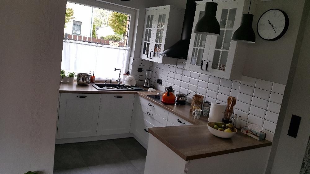 Kuchnie Meble na wymiar  Szafy Garderoby