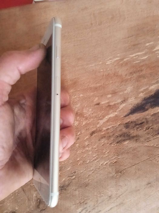 Продам айфон 7+ в ідеальному стані