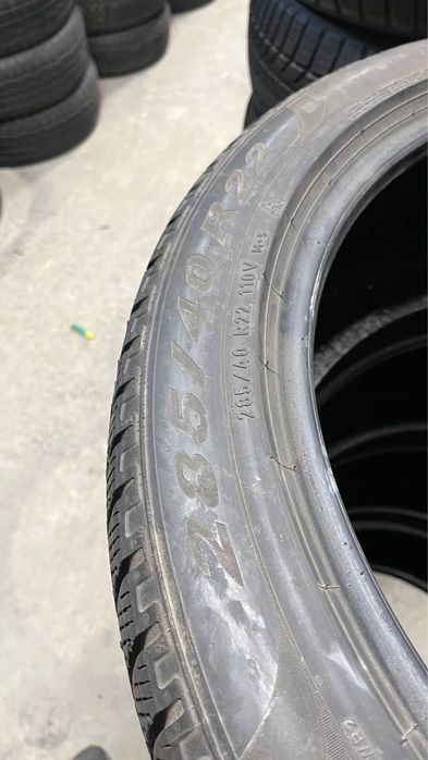 Різноширокий комплект зимової гуми 325/35/22 , 285/40/22