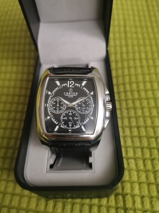 Relógio Certus preto com caixa