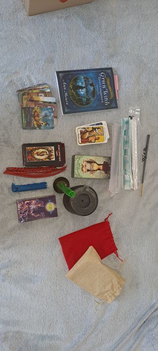 Набор эзотерика(таро,свечи,благовония)