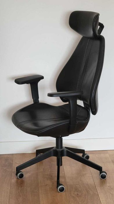 Сadeira de escritório em pele GRUPPSPEL (IKEA), cor preta