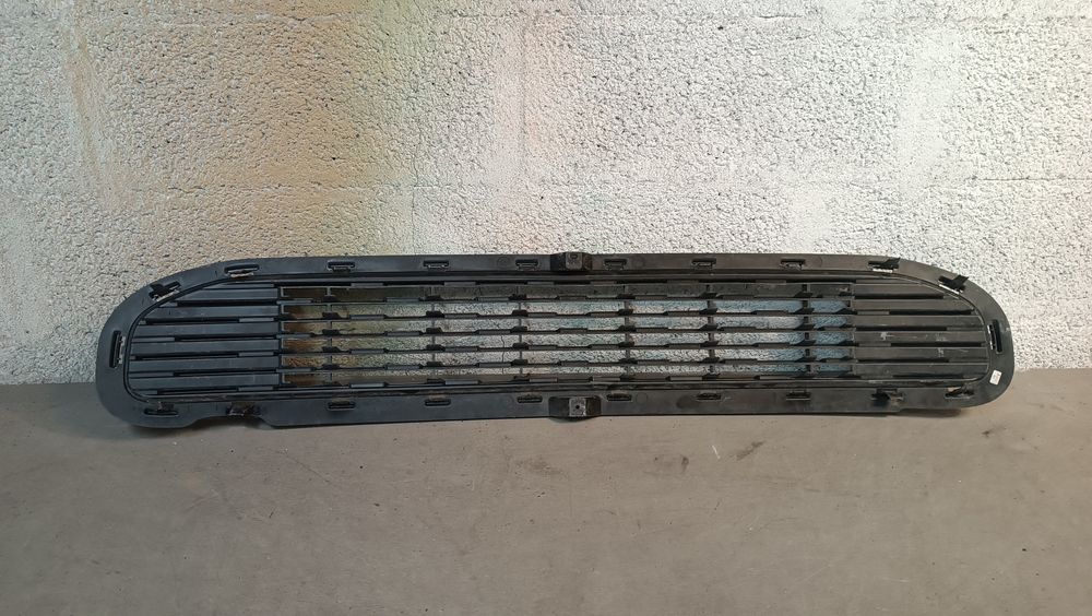 Vendo grelha de frente do Renault Twingo ano 2018/21