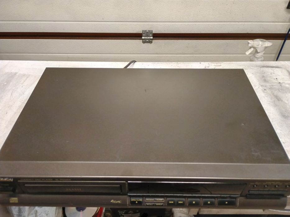 Odtwarzacz CD Technics SL-PG340A