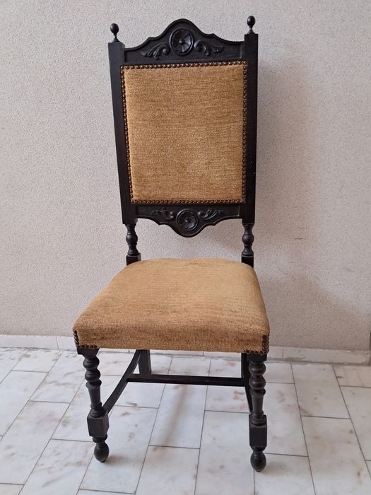 Cadeira madeira antiga ~114cm altura