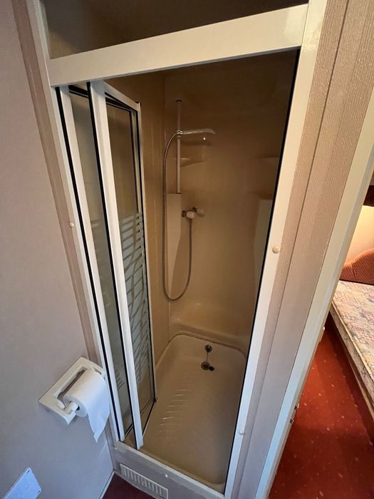 Casa modelar para alugar o (comprar)
