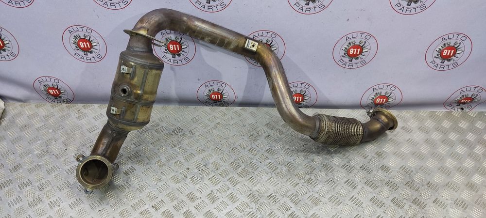 Приймальна труба з каталізатором Infiniti QX30 2015-2020